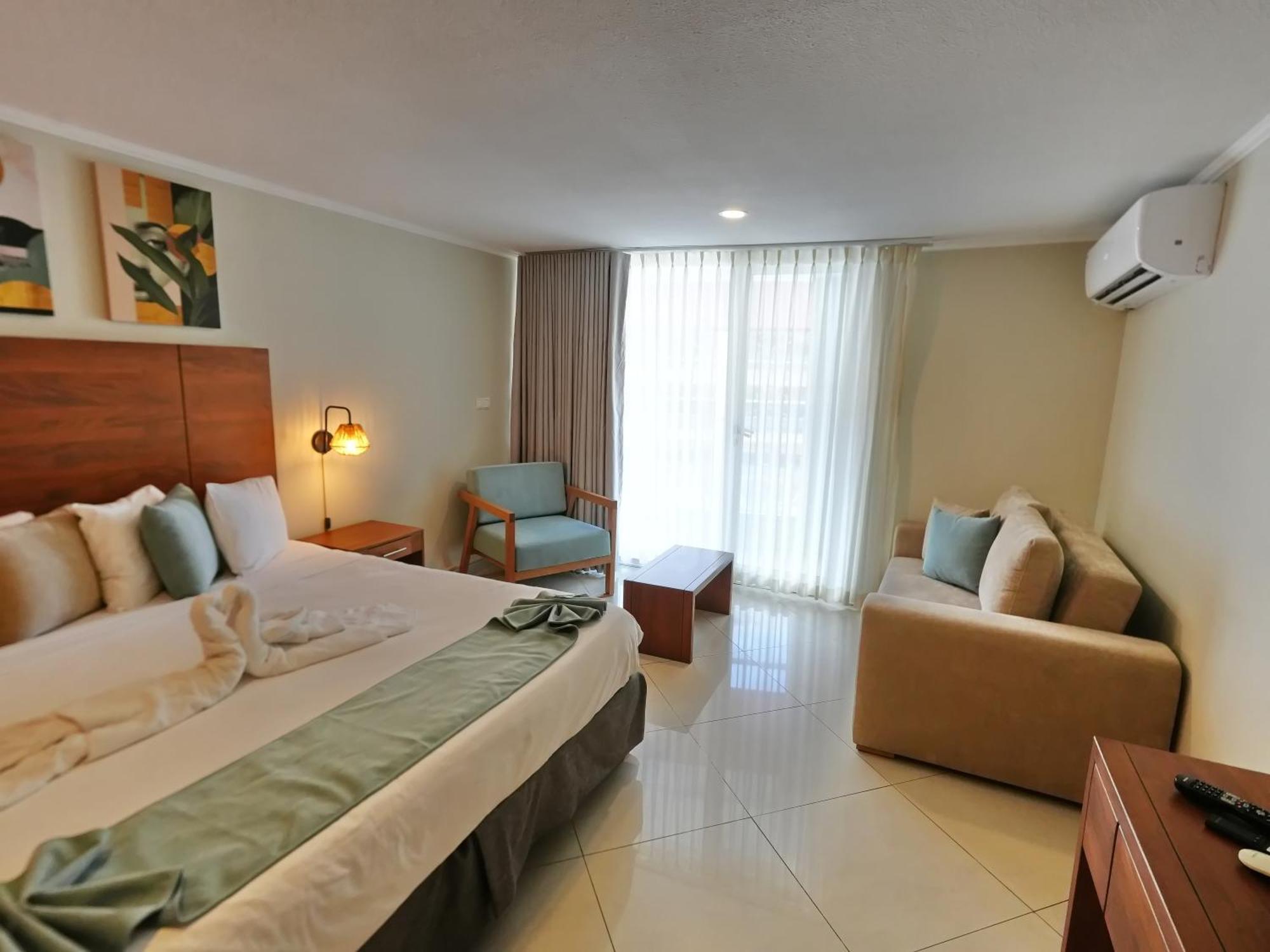 City Suites & Beach Hotel Willemstad Extérieur photo