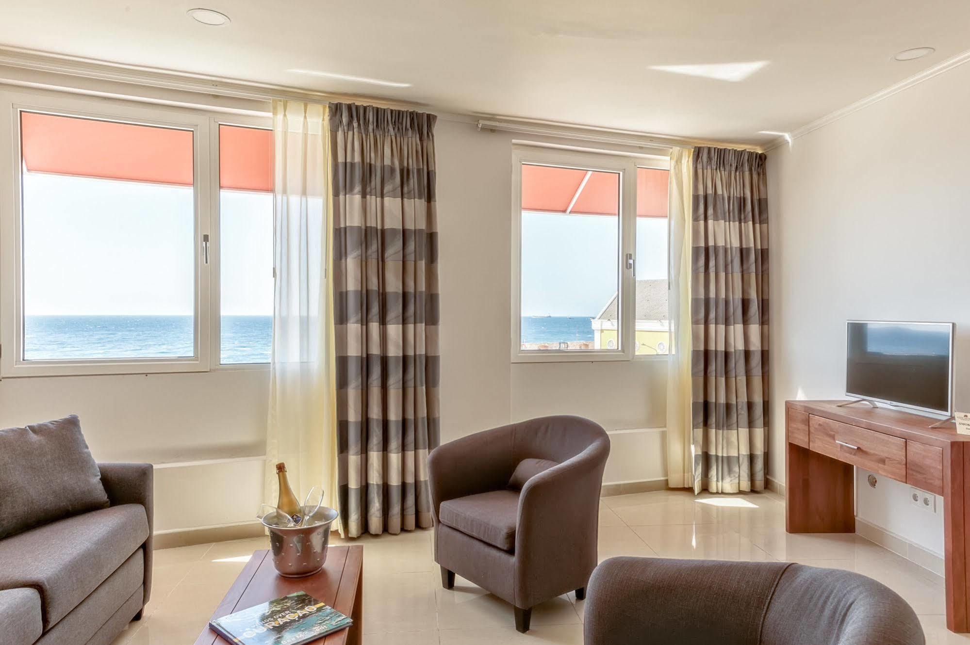 City Suites & Beach Hotel Willemstad Extérieur photo