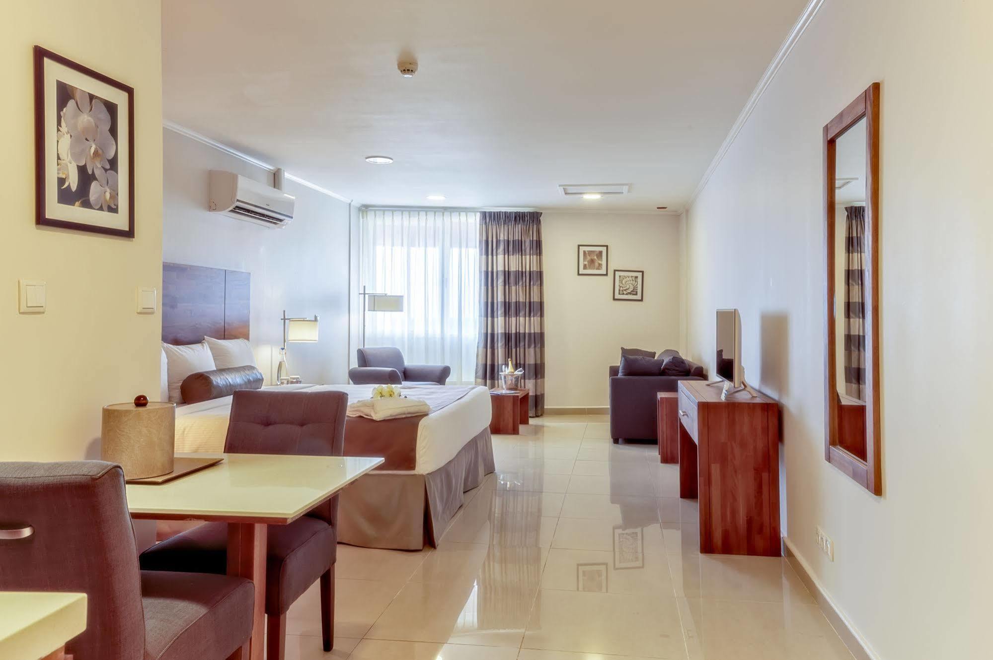City Suites & Beach Hotel Willemstad Extérieur photo