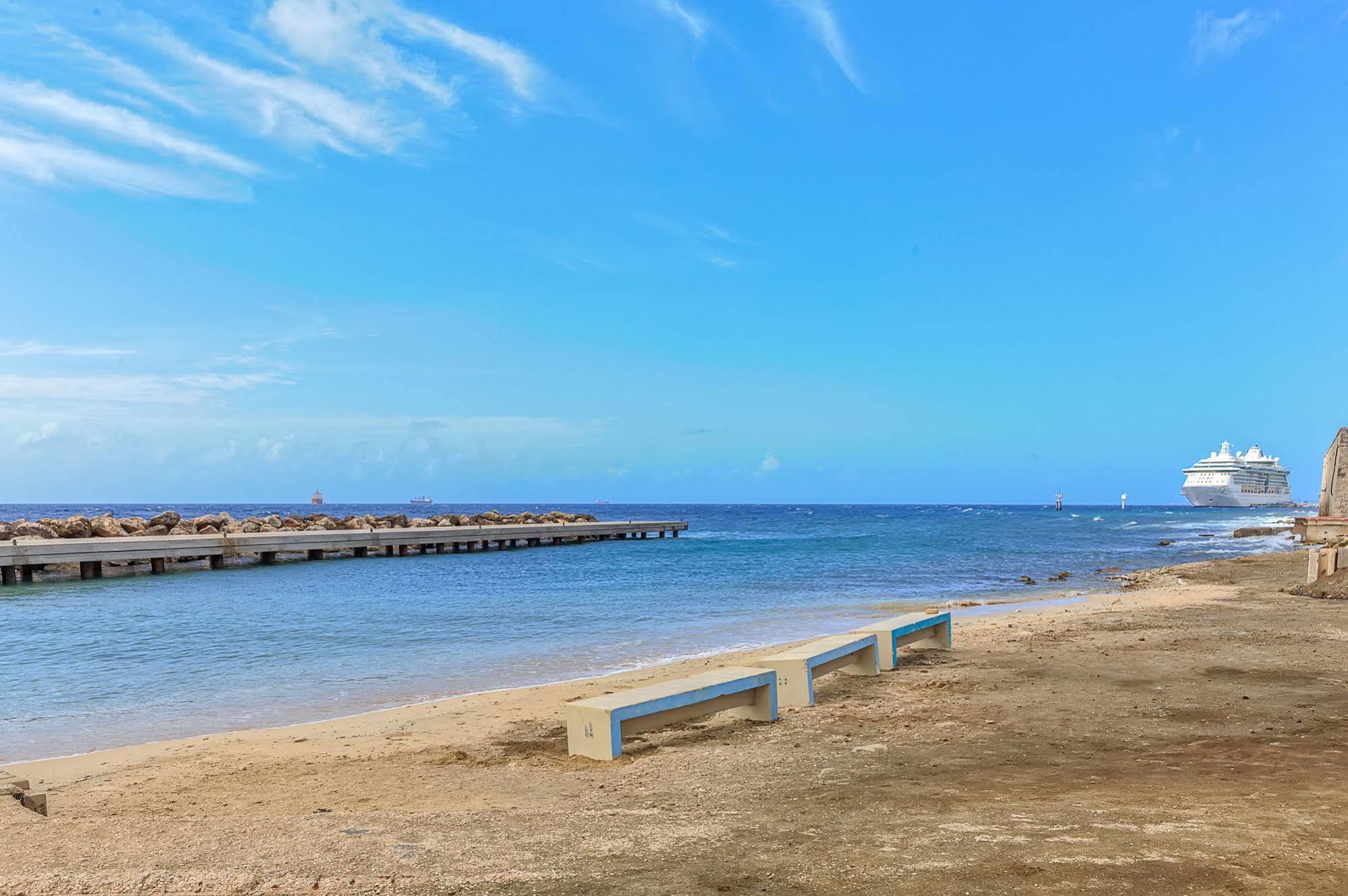 City Suites & Beach Hotel Willemstad Extérieur photo