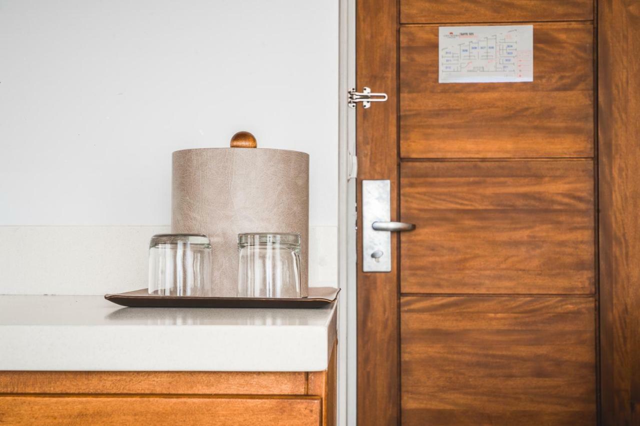 City Suites & Beach Hotel Willemstad Extérieur photo
